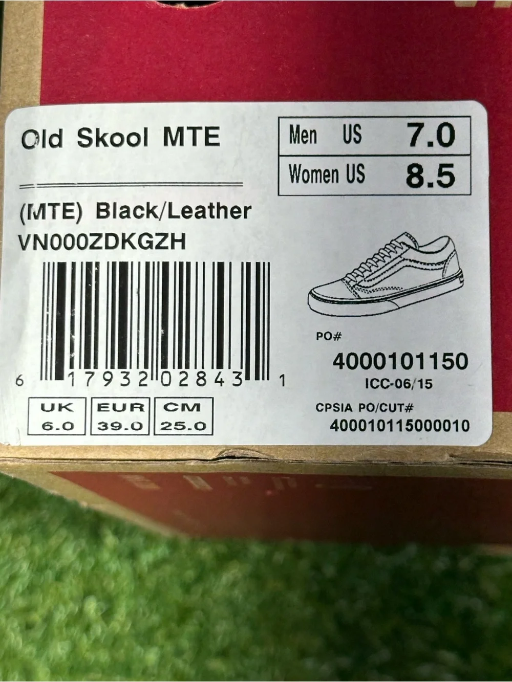 Vans Old Skool MTE Black Leather, Men’s 7/ Women’s 8.5 , VN000ZDKGZH